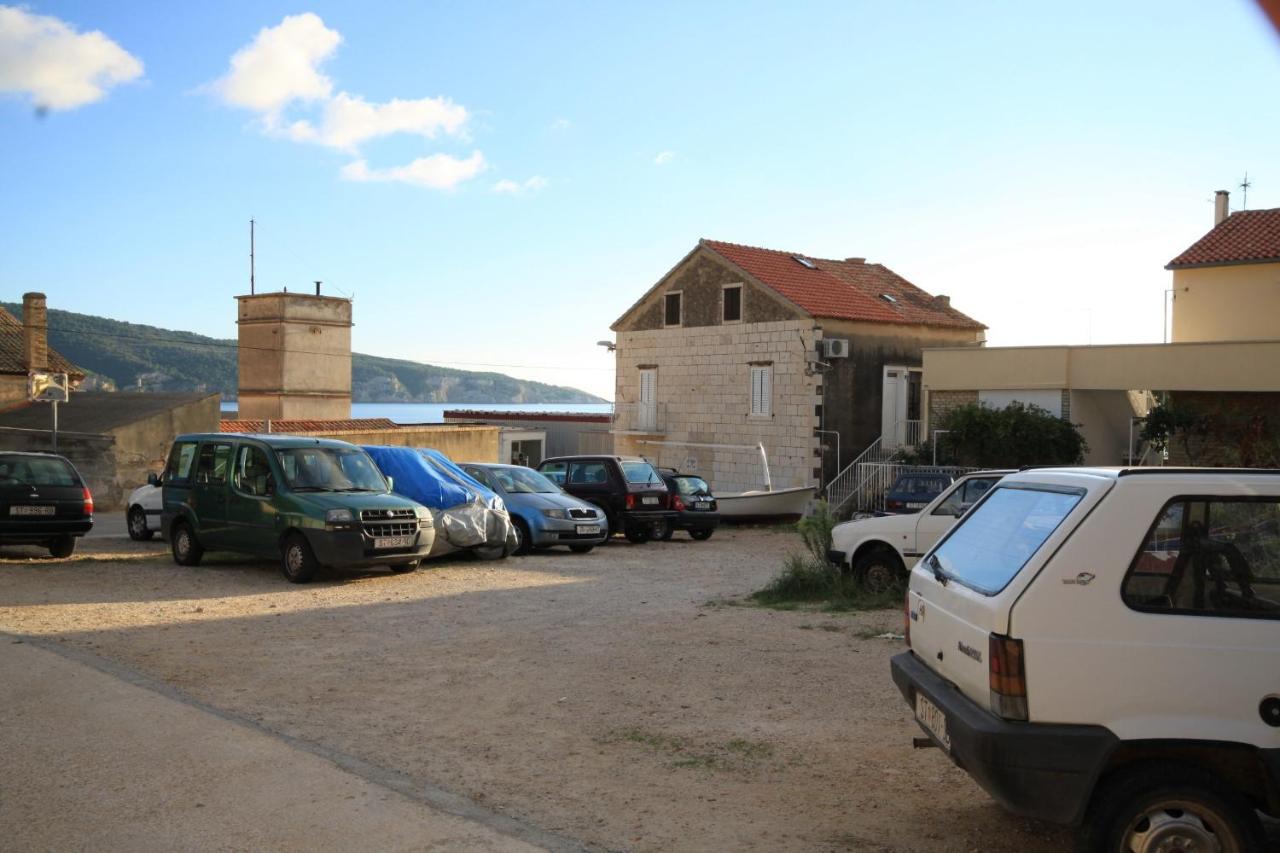 Apartments And Rooms By The Sea Komiza, Vis - 2431 Εξωτερικό φωτογραφία