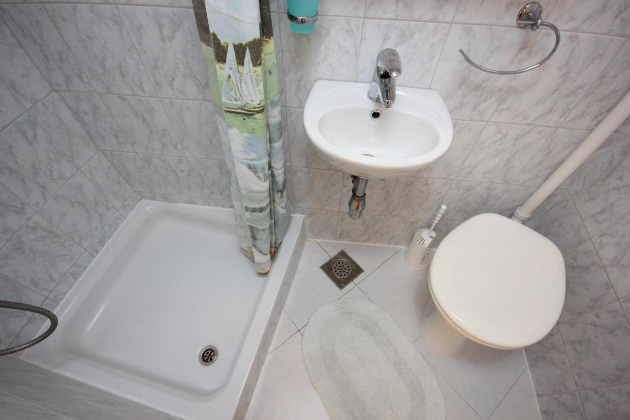 Apartments And Rooms By The Sea Komiza, Vis - 2431 Εξωτερικό φωτογραφία